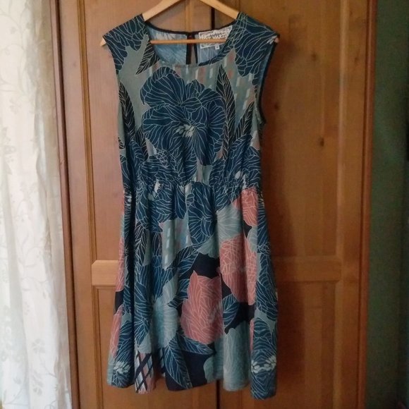 Floral Pink Martini dress, M - Picture 2 of 13